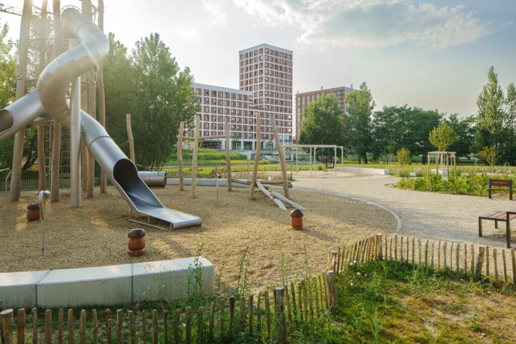 Vue sur le parc du Petit Rhin et le quartier Starlette – Bartosch Salmanski