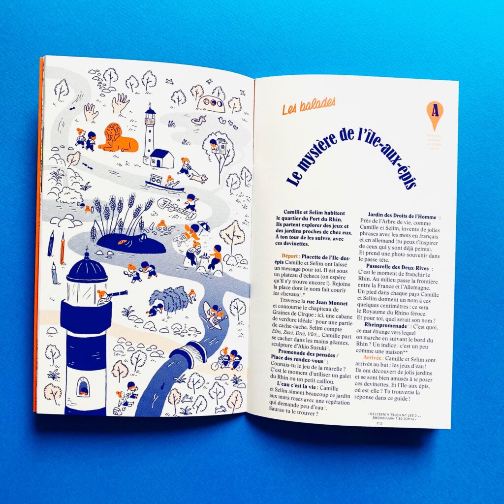 Photo de la double page du guide strasbourg deux rives avec une illustration d'Ariane Pinel en regard de la balade "Le mystère de l'Ile aux épis"