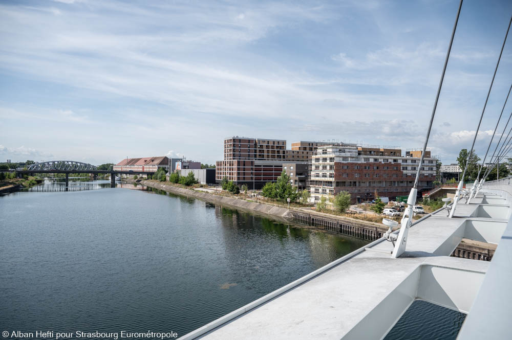 Blick von der André-Bord-Brücke auf den Süden des Citadelle-Viertels. Bildnachweis: Alban Hefti für die Eurometropole Straßburg
