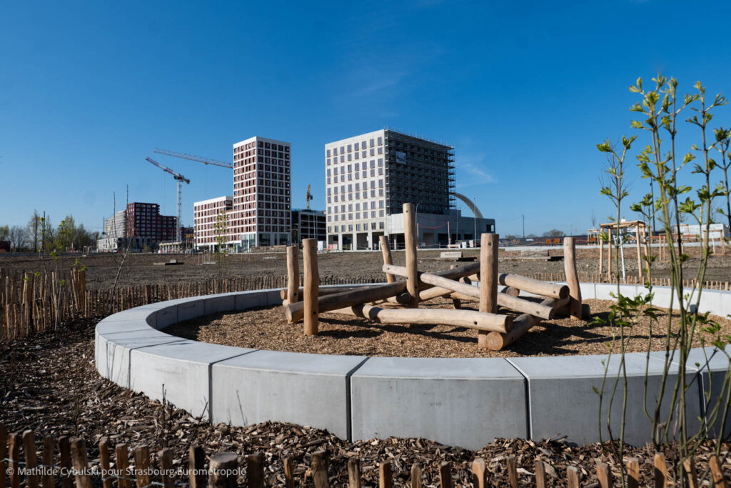 Une aire de jeux au nord du parc du Petit Rhin. Crédits : Mathilde Cybulski pour Strasbourg Eurométropole