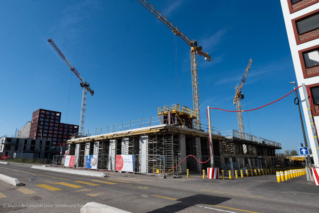 La façade de Quai Vauban en construction, côté route du Petit Rhin. Crédits : Mathilde Cybulski pour Strasbourg Eurométropole