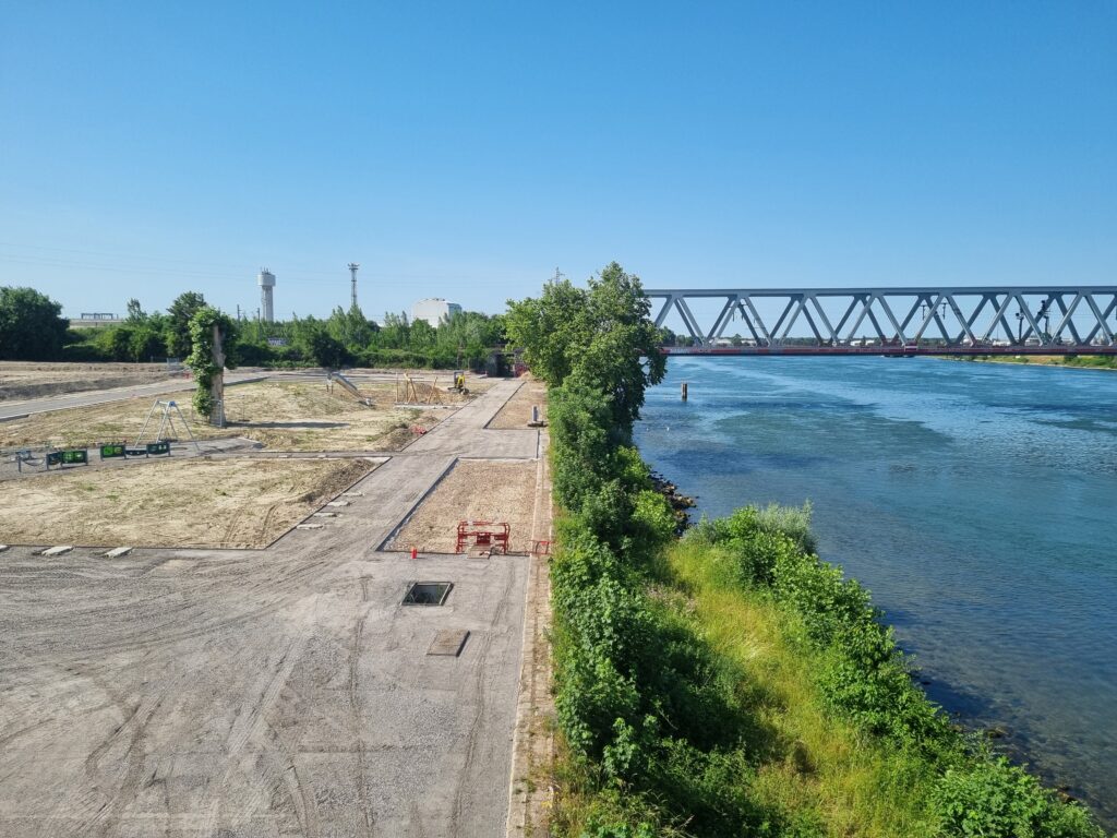 Les travaux de la Promenade du Rhin fin mai 2025. Crédits : SPL Deux-Rives